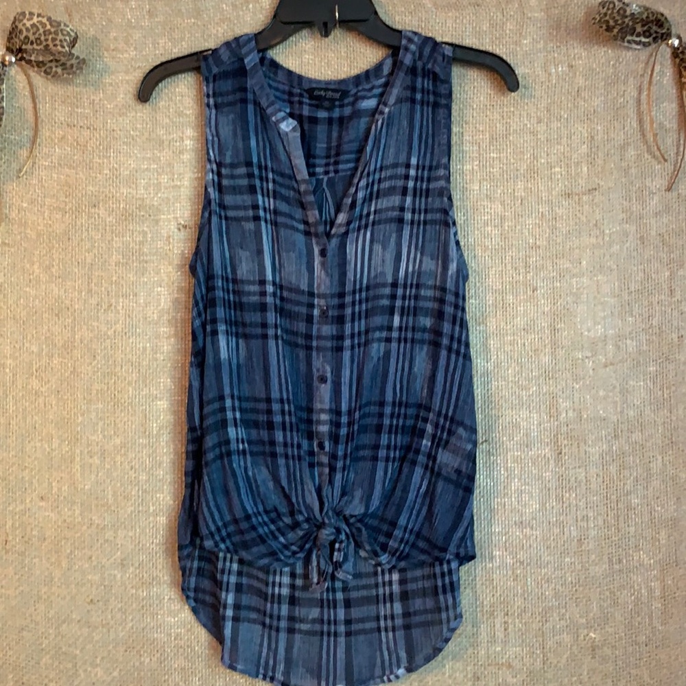 Lucky Brand top